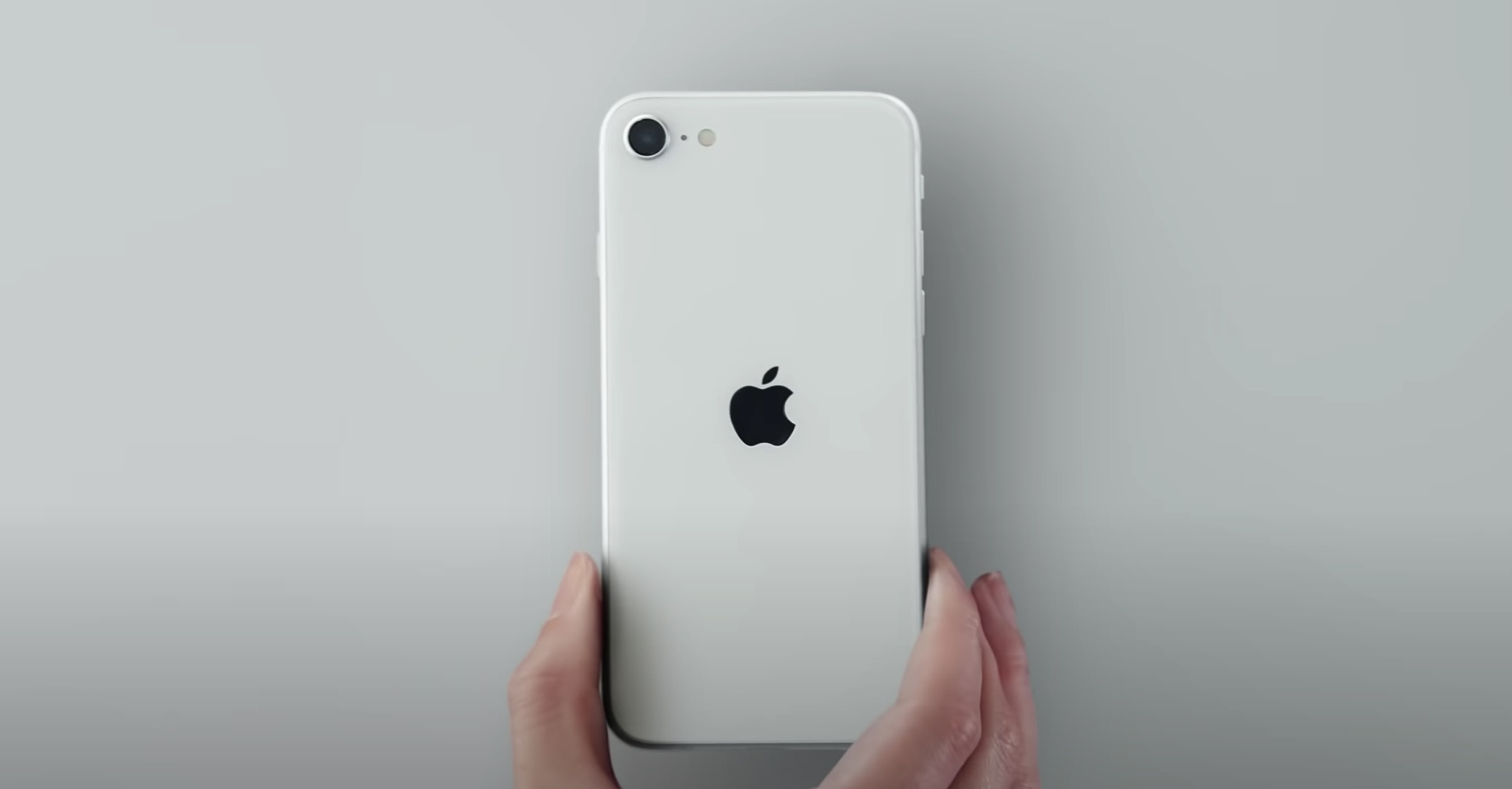 SE 2020 : Apple lance un nouvel iPhone en plein confinement