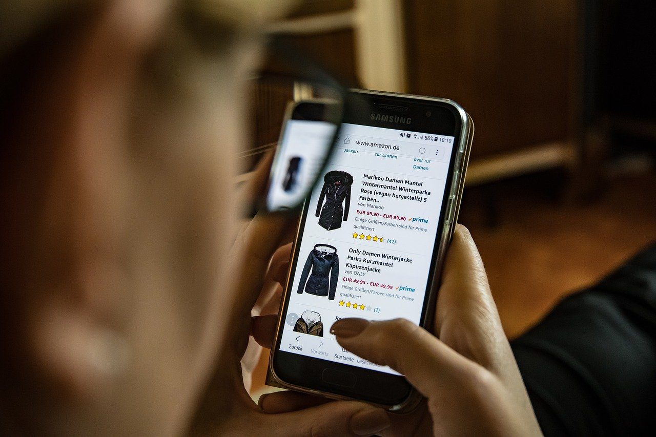 Pourquoi acheter ses vêtements femme en ligne ?