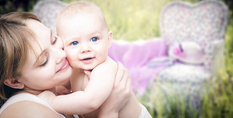 Bébé et maman