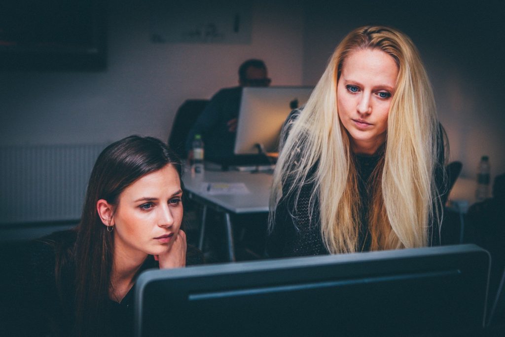 femmes au travail alternance