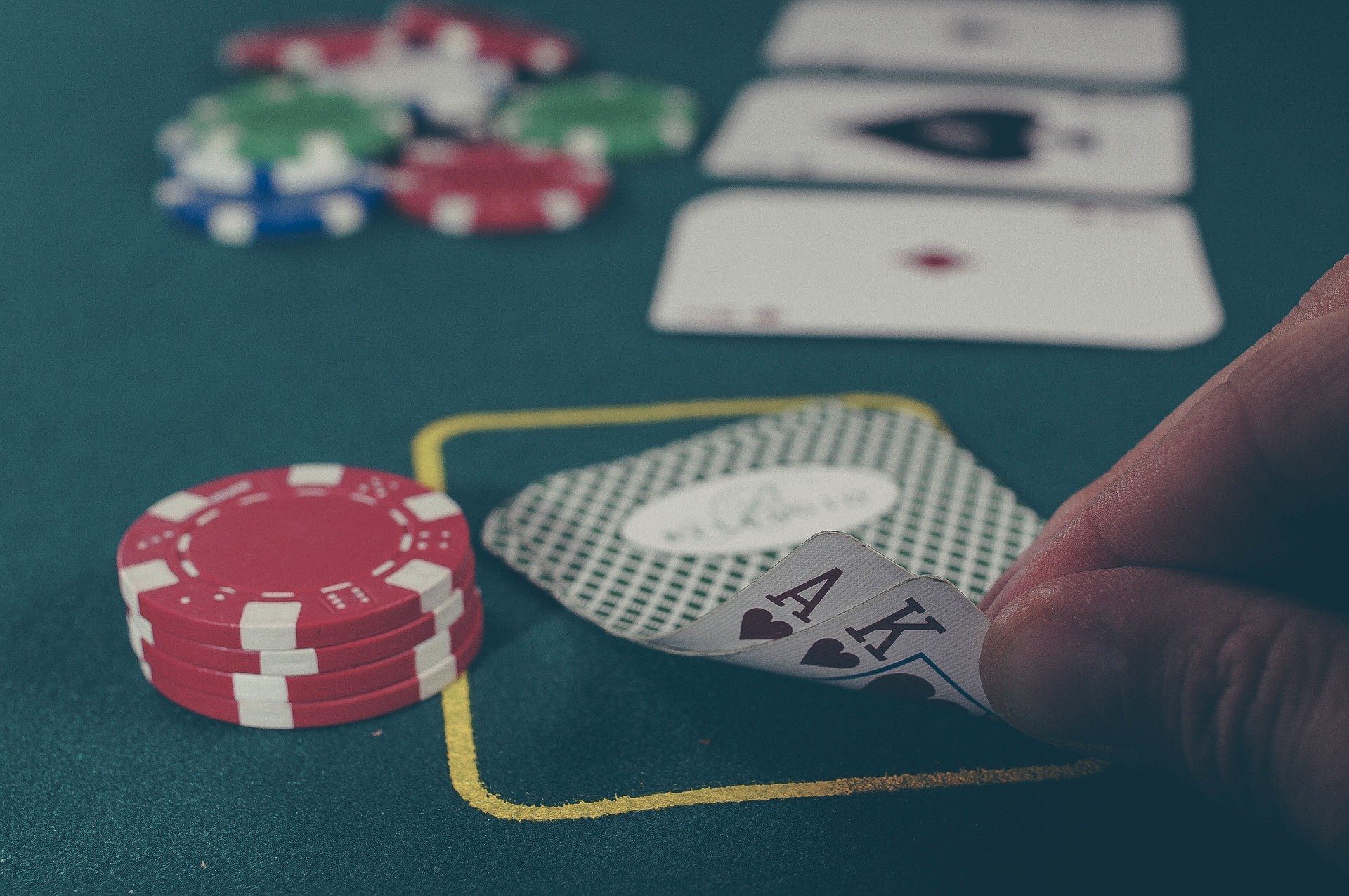 Le nombre de joueurs de poker en ligne a explosé, mais le nombre de paris sportifs a diminué de 90 % !