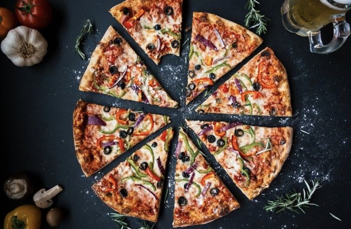 Record du monde : ils vont préparer une pizza avec 1000 fromages !