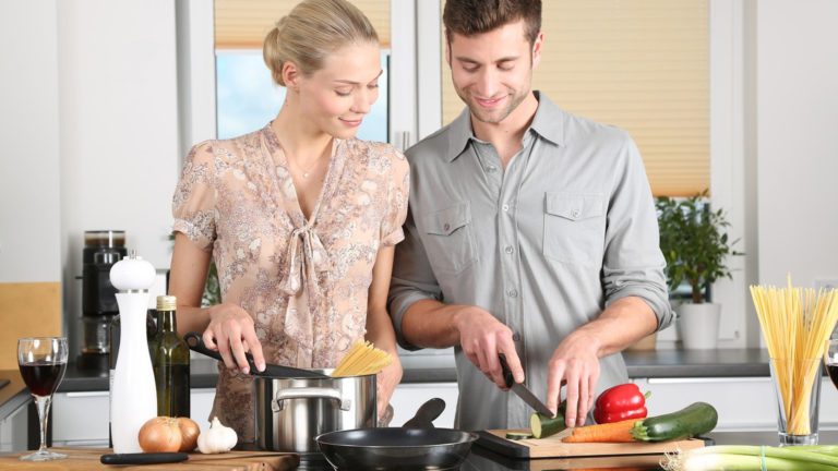 Quels équipements sont indispensables dans la cuisine ?