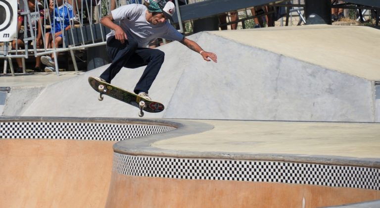 skateboard