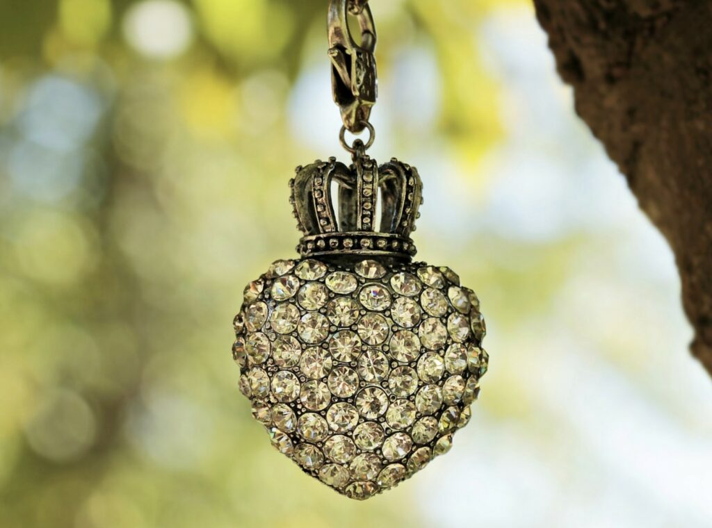 Pendentif divinatoire