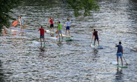 Le paddle gonflable, le divertissement de l’été le plus prisé