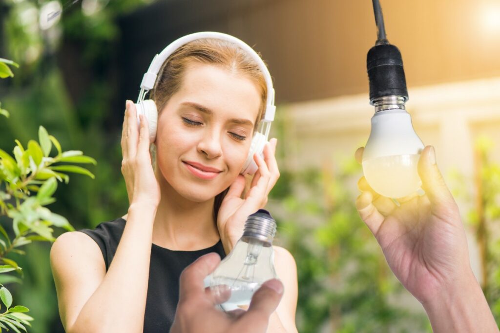 Ampoule-enceinte révolutionnaire : relaxez-vous en musique avec cette innovation