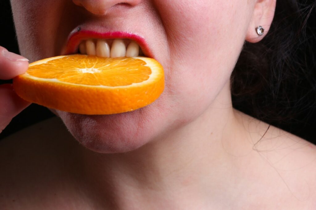 Manger une orange le soir, allez-vous bien dormir ?
