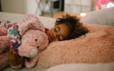 Nuits agitées : comment aider votre bébé à dormir paisiblement toute la nuit ?