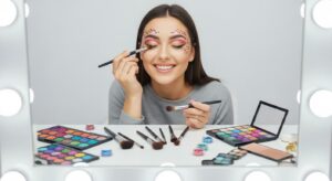 Comment réussir un maquillage facile pour carnaval : les astuces incontournables - Featured Image